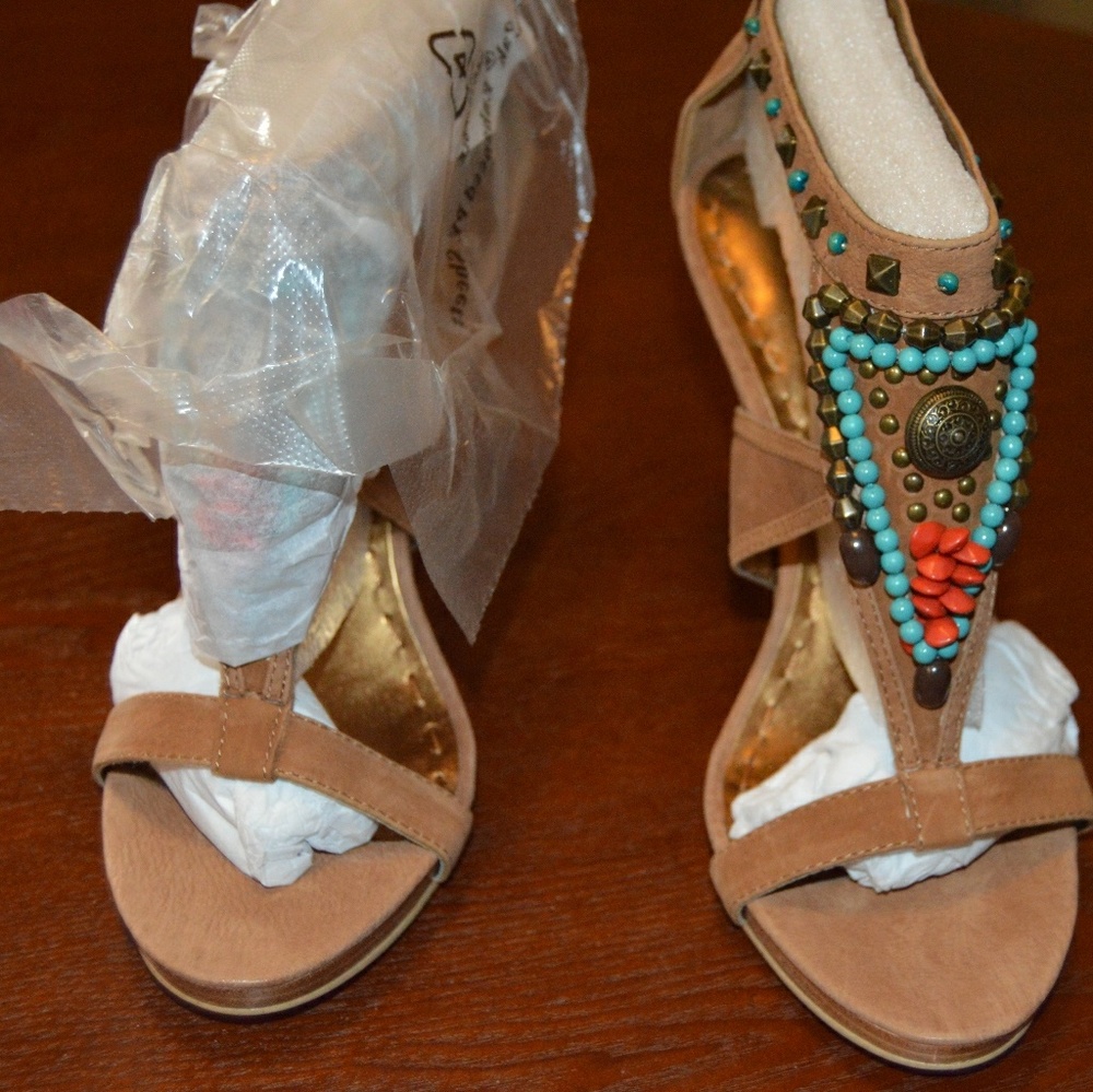 Nine West NWT Brown leather heels